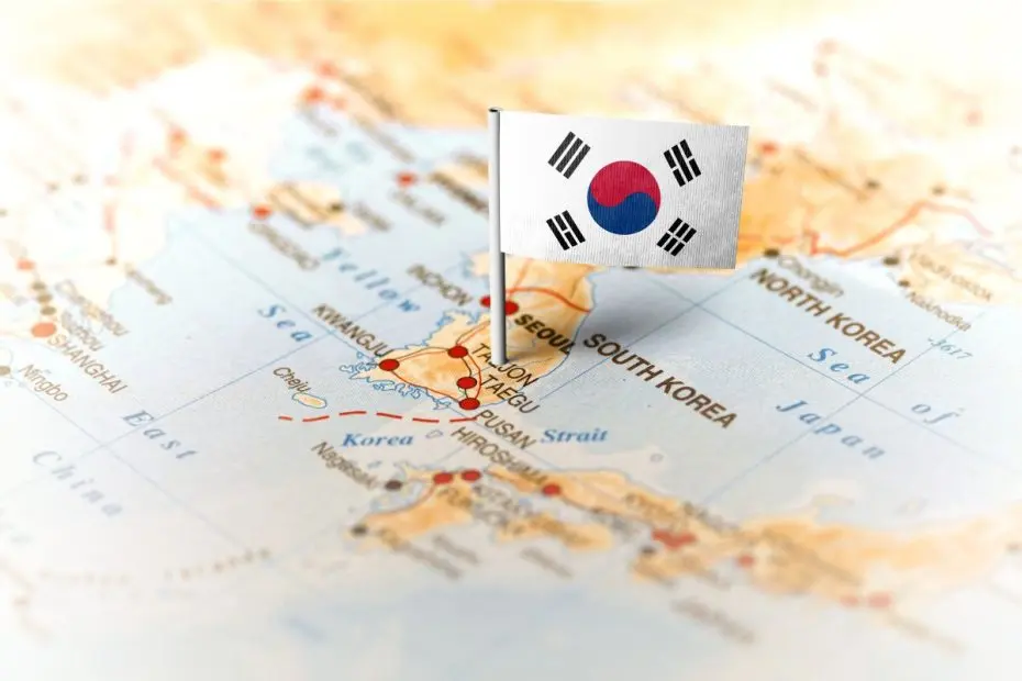 Peta negara Korea dengan bendera Korea di atasnya.