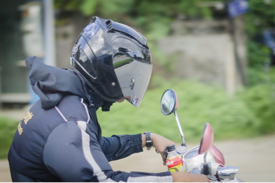 BIsnis cuci helm